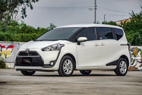 2018 Toyota Sienta 1.5 G  ออกรถง่าย